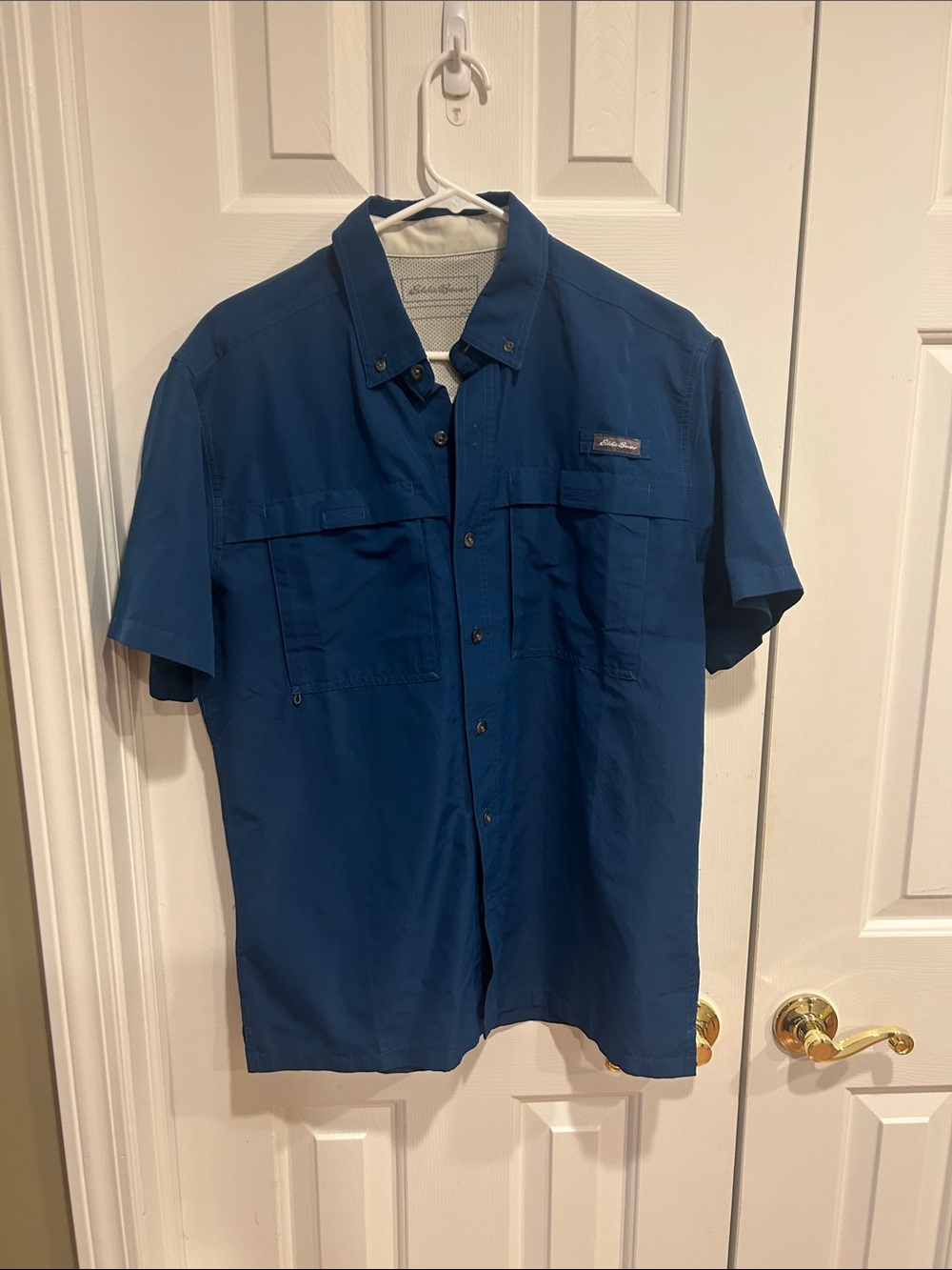 Eddie Bauer Men’s Short Sleeve Button-Down Shirt in Deep Blue